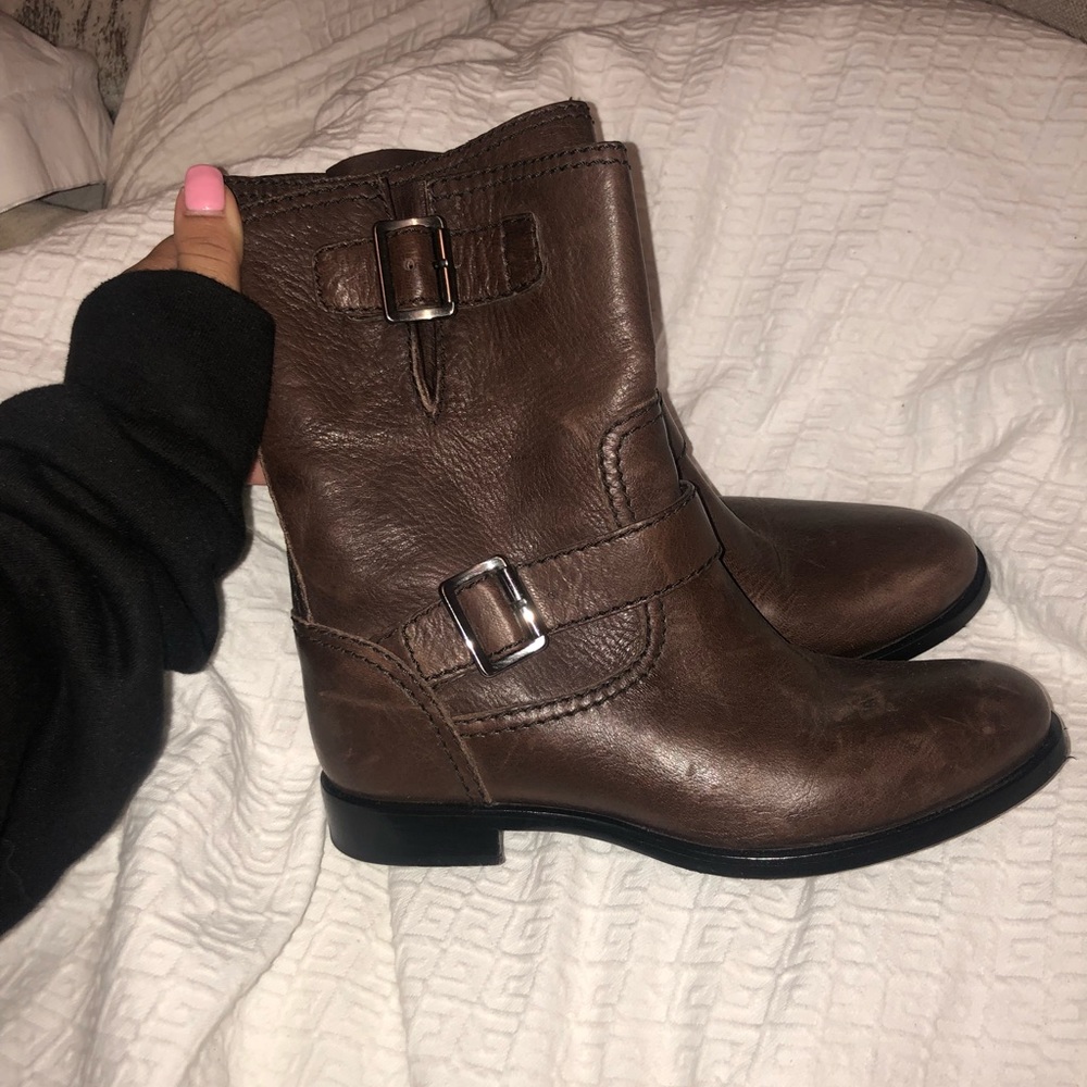 PRADA BOOTS IN BROWN. WORN ONLY ONCE.